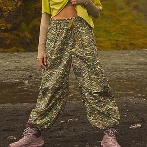 Free People Movement Zephyr Printed Pants Army Green XS